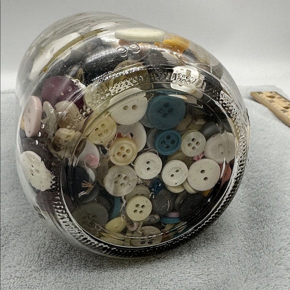 Vintage to Antique Large Jar Mixed Buttons Lot - Picture 6 of 8
